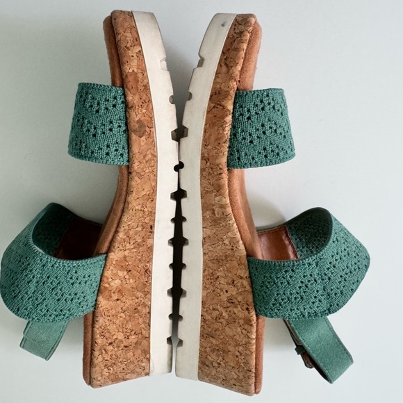 Zodiac Oceana Wedge Sandals with Leather and Fabric Woven Straps - Picture 3 of 8